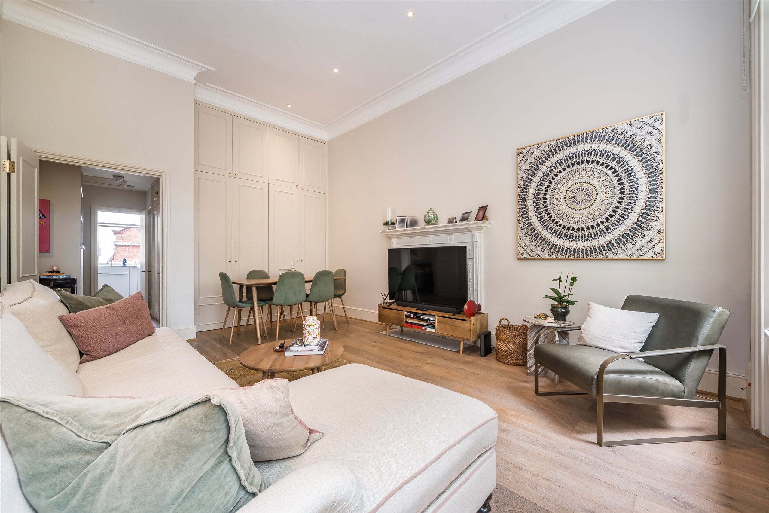 Flat Harrington Gardens in Greater London
