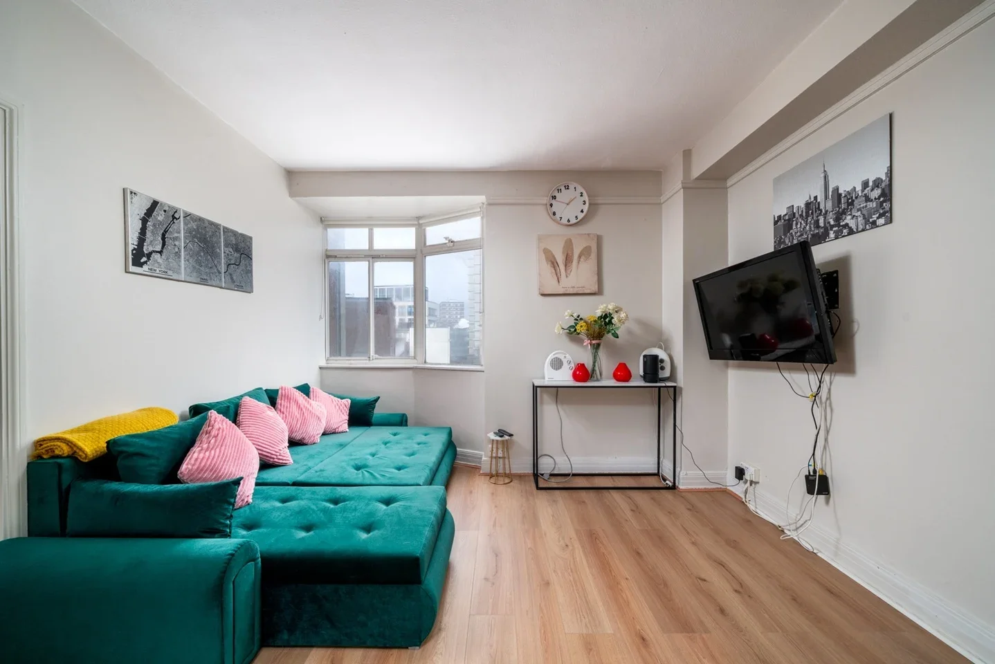 Flat Upper Berkeley Street in City of Westminster