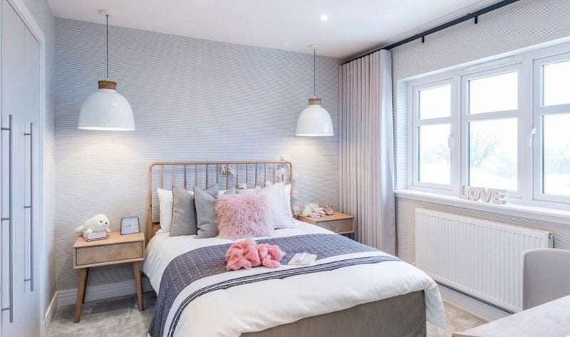 Room Glass Crescent in Winchburgh
