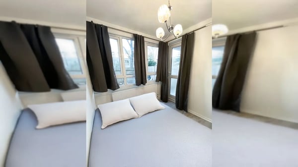 Room Rush Common Mews in Greater London