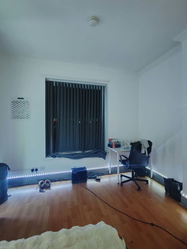 Room Harriet Street in Cardiff