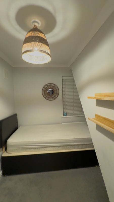 Room Evenlode Road in Metropolitan Borough of Solihull