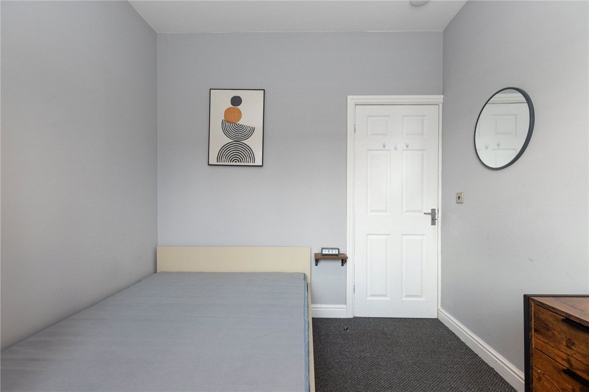 Room Mellard Street in Newcastle-under-Lyme