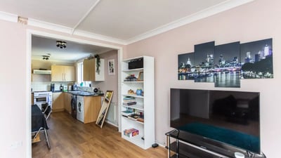 Flat Elgin Avenue in City of Westminster