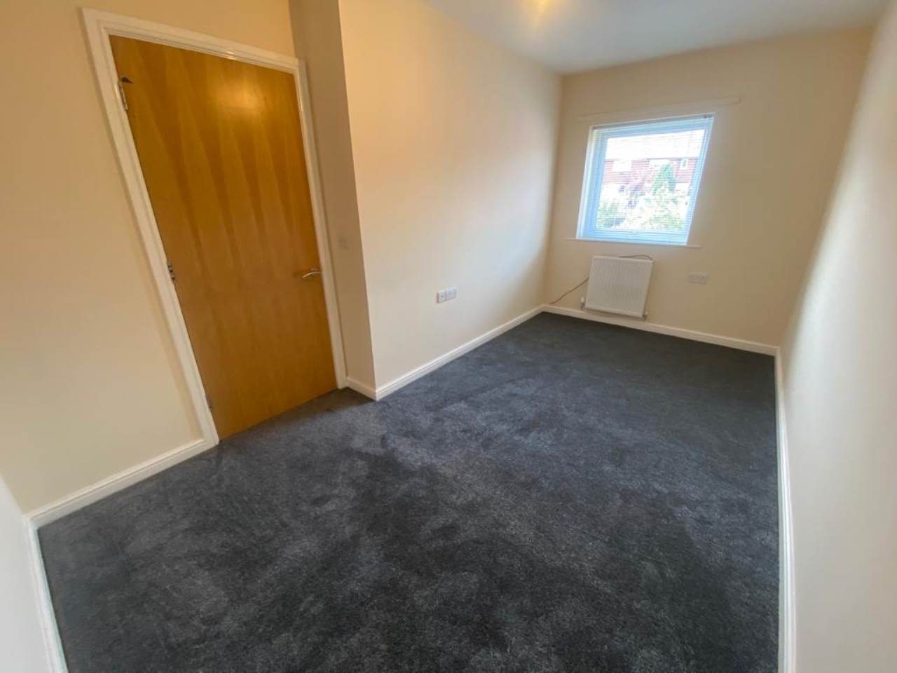 House Raynville Walk in Leeds