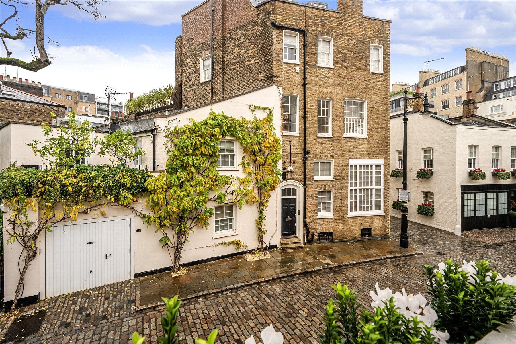 House Wilton Row in London