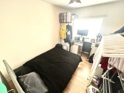 Room Brook Street in Pontypridd