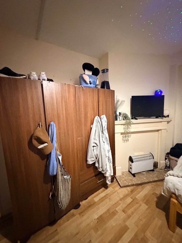 Room Cardale Street in Greater London