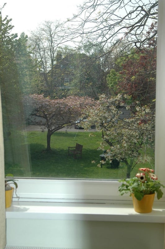Room Bolton Road in Greater London