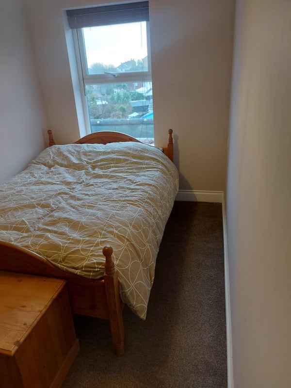 Room Churchill Road in Poole