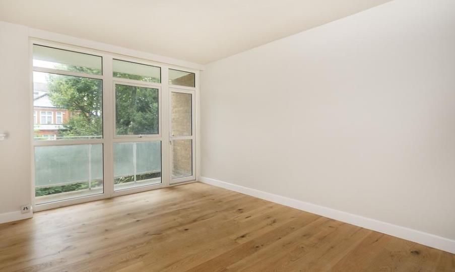 Flat Queensmead in Greater London