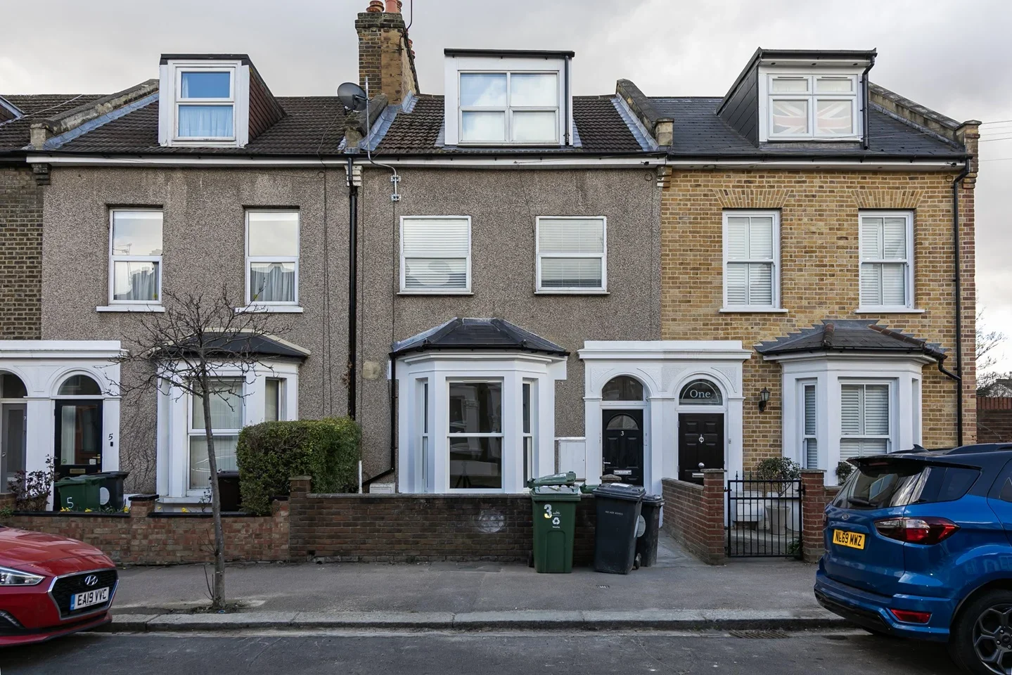 Flat Barclay Road in Greater London