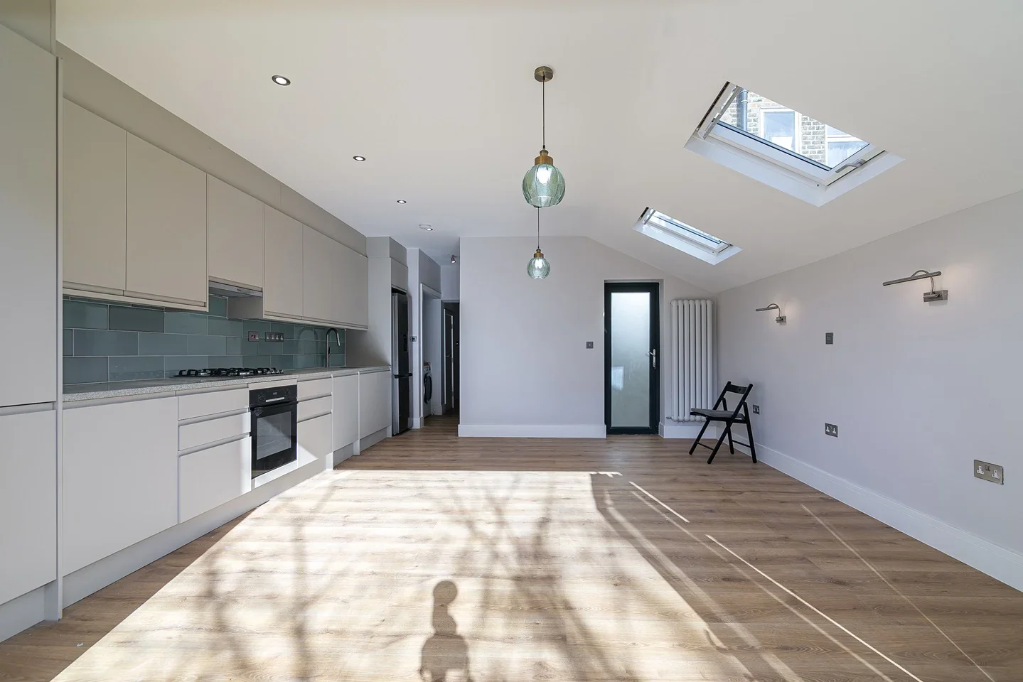 Flat Barclay Road in Greater London