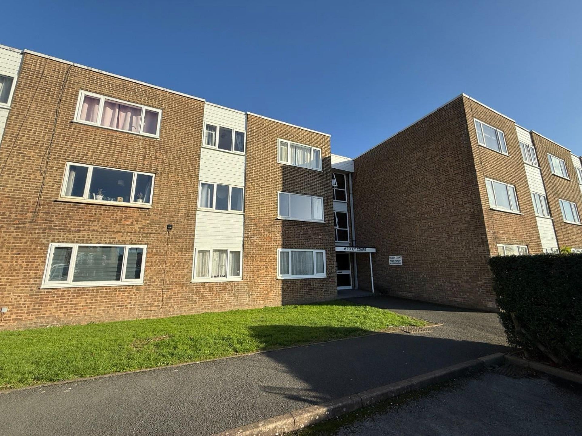 Flat Longfellow Crescent in Royal Wootton Bassett