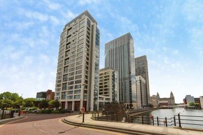 Flat William Jessop Way in Liverpool