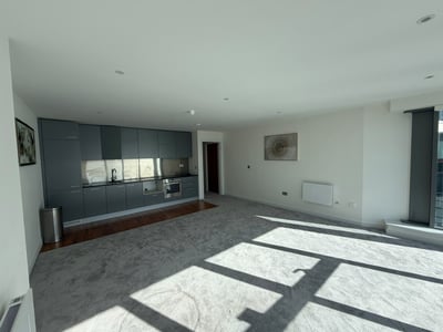 Flat William Jessop Way in Liverpool
