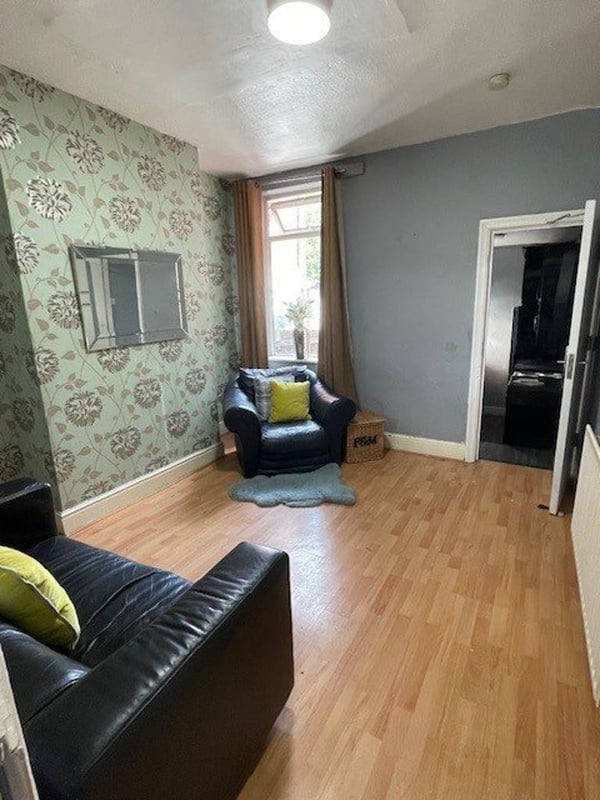 Room Wallace Road in Birmingham