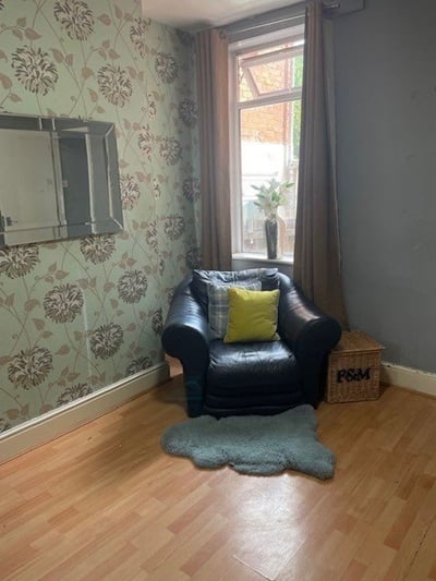 Room Wallace Road in Birmingham