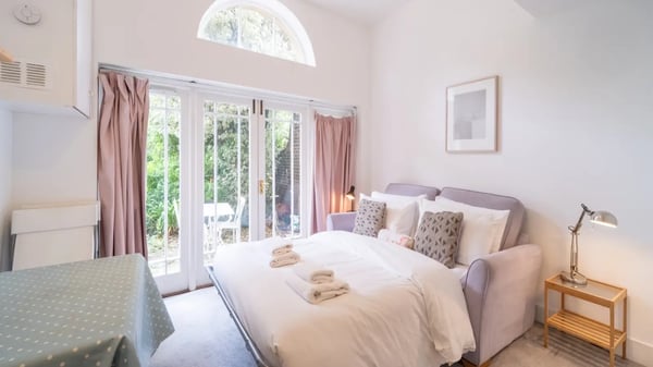 Flat Elgin Avenue in City of Westminster