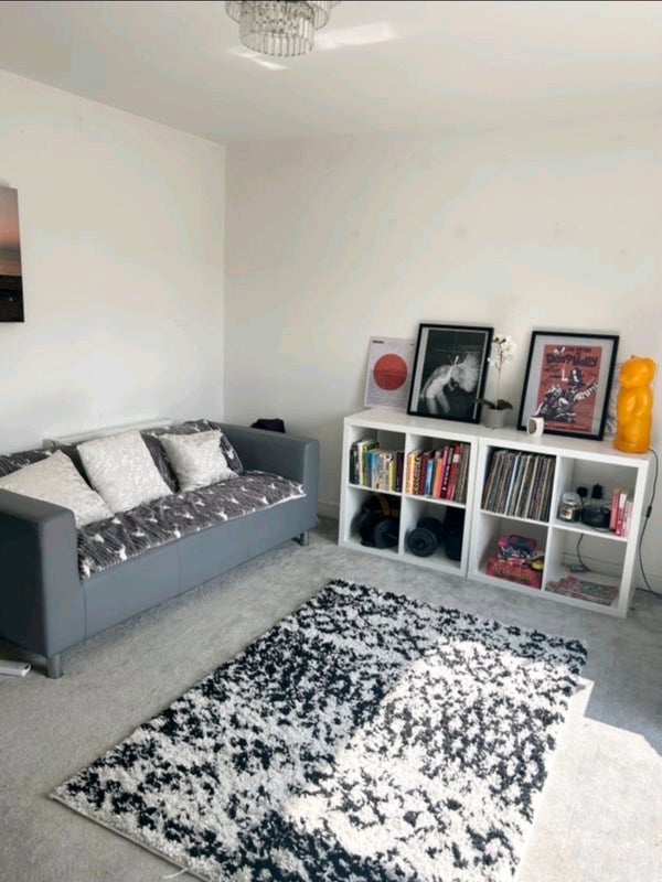 Room James Leach VC Road in Manchester