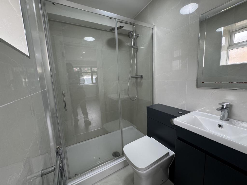 Room Russell Road in Tilbury