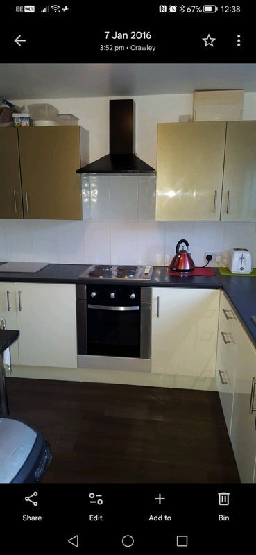 Room London Road in Crawley