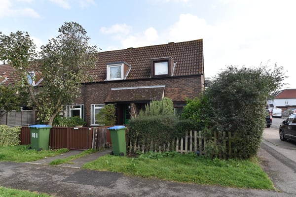 House Grange Road in Elmbridge