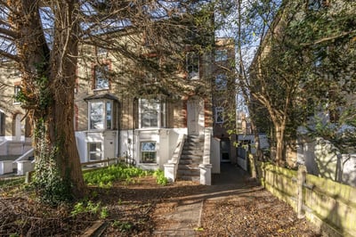 Flat Kingston Road in Greater London