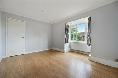 Flat Rotherhithe New Road in Greater London