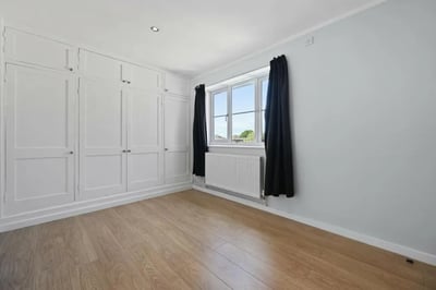 Flat Rotherhithe New Road in Greater London