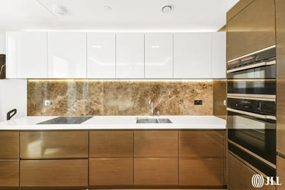 Flat Radnor Terrace in Greater London