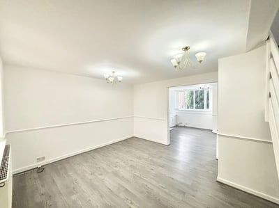 House Ansdell Drive in Tameside