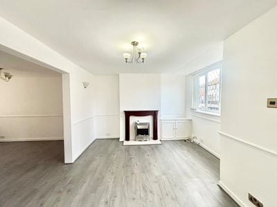 House Ansdell Drive in Tameside