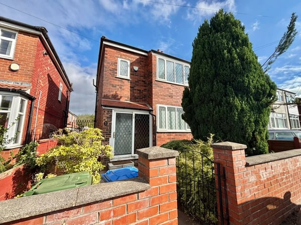 House Ansdell Drive in Tameside