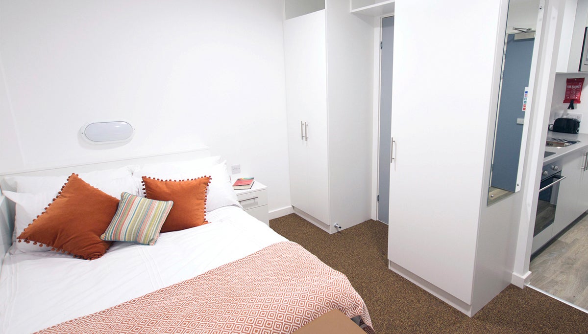 Room Clarence Street in Newcastle upon Tyne