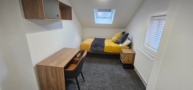 Room Sneinton Hollows in Nottingham