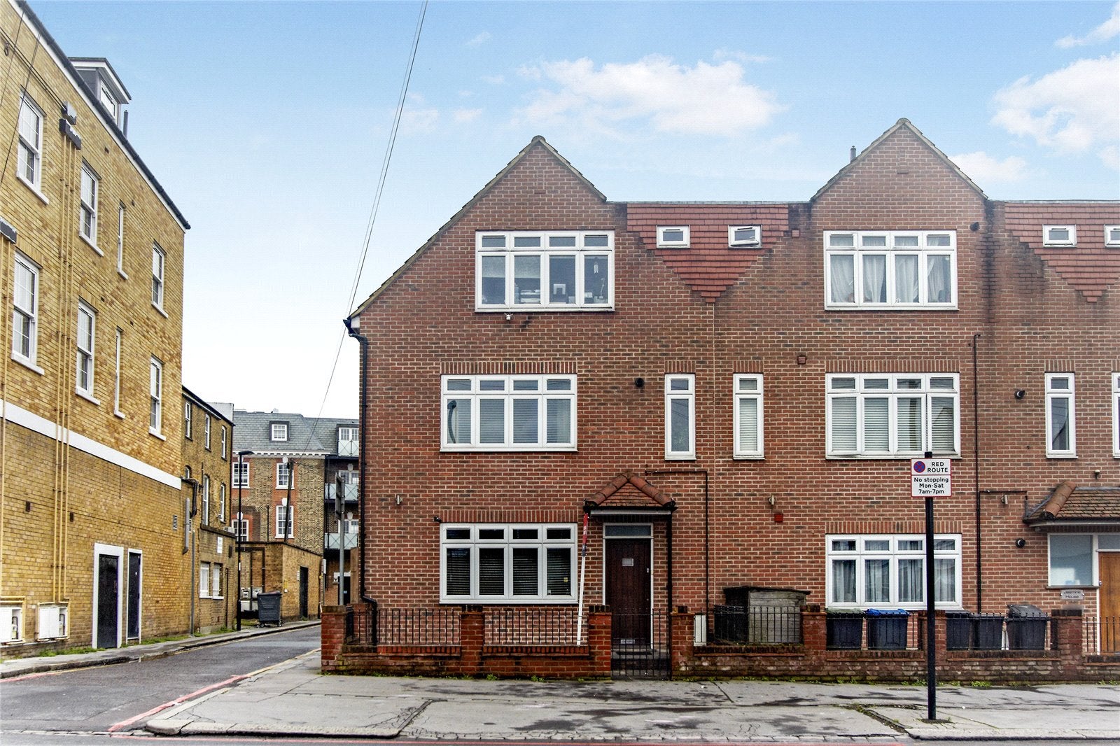 Flat Stanford Road in Greater London