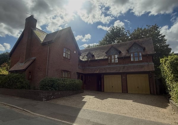 House Horsebrook Lane in South Staffordshire