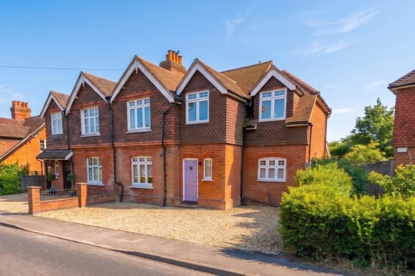 House Guildford Road in Guildford