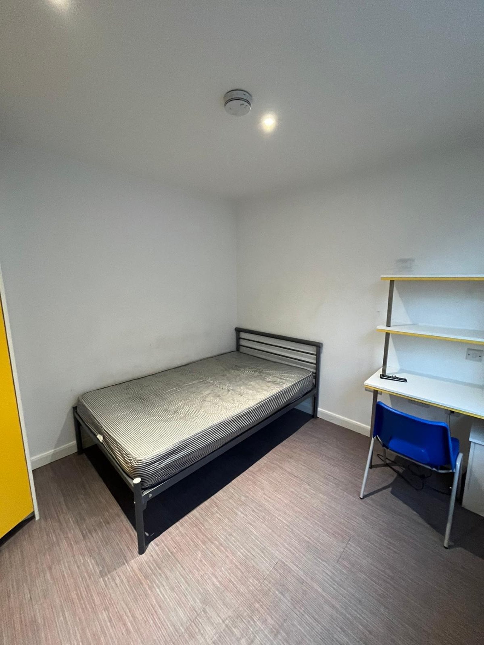 Room Leek Road in Stoke-on-Trent
