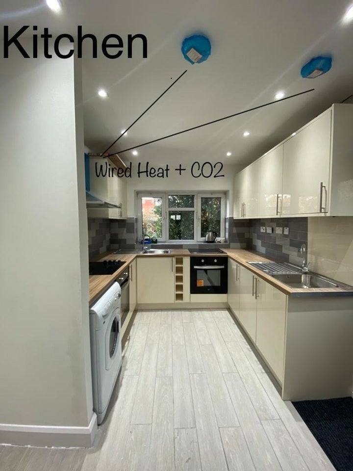Room Speart Lane in Greater London