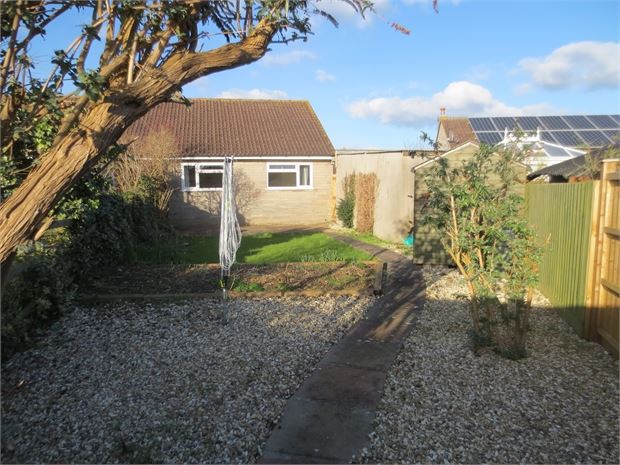 House Parklands Way in Somerton