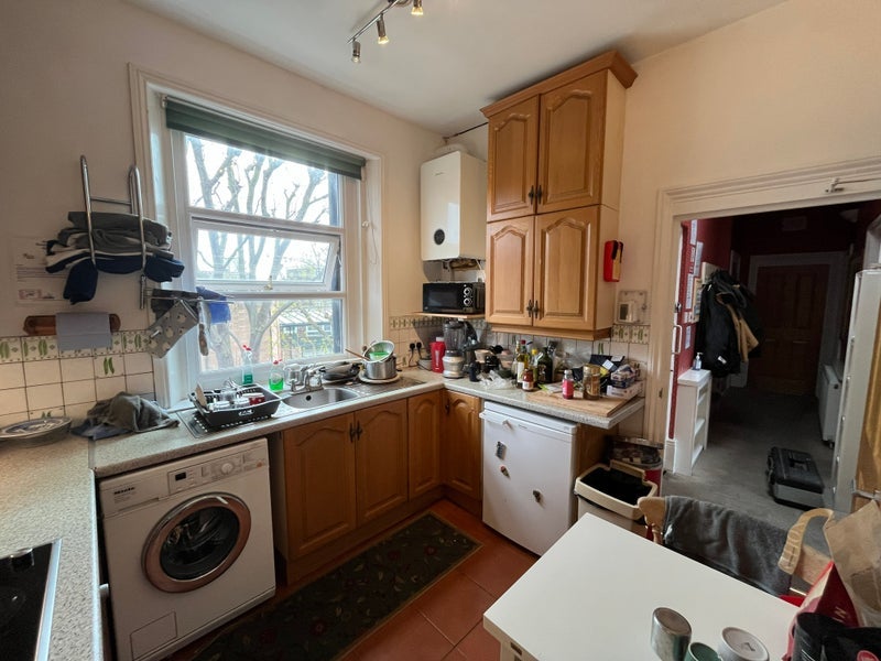 Flat Perham Road in Greater London
