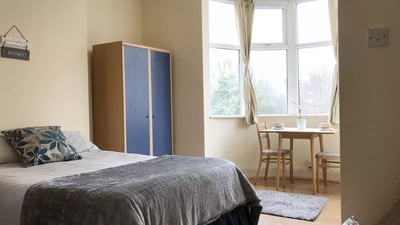 Room Brondesbury Park in Greater London