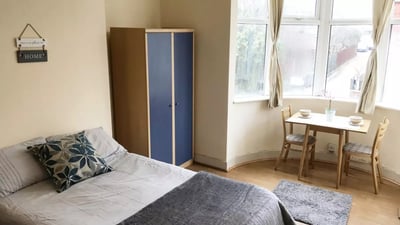 Room Brondesbury Park in Greater London