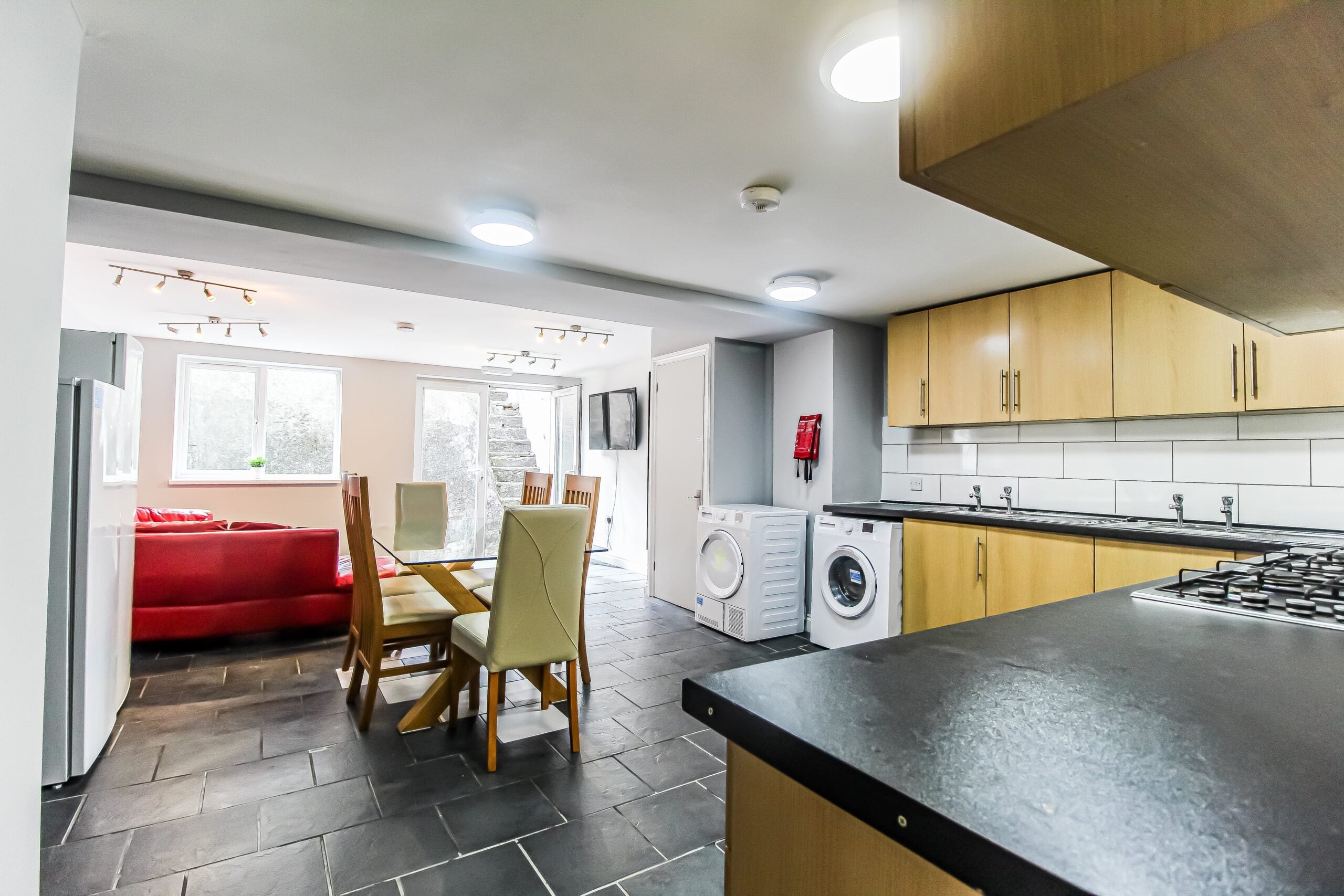 Room Queen Street in Pontypridd