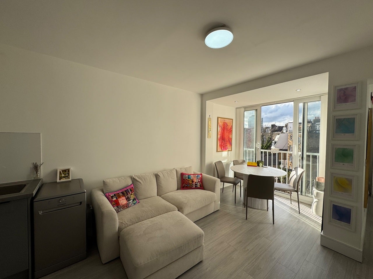 Flat Warwick Road in Greater London