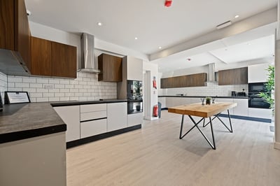 Room Hagden Lane in Watford
