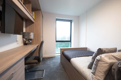 Room Shaw Street in Liverpool