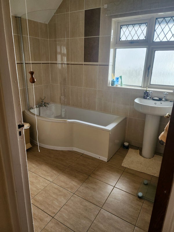 Room Winters Lane in Bristol
